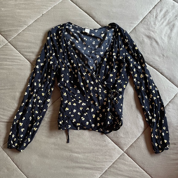 H&M Tops - H&M Floral Wrap Top